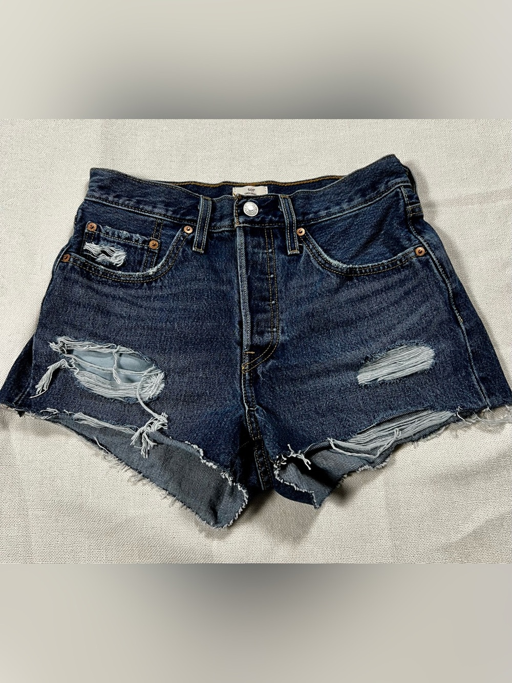 NWOT Levi’s 501 Original Denim Shorts W26 Distressed Cut Off Raw Hem High Rise